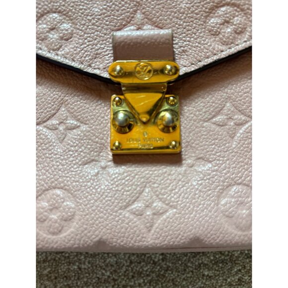 LOUIS VUITTON Empreinte Pochette Metis Rose Poudre - Picture 7 of 13